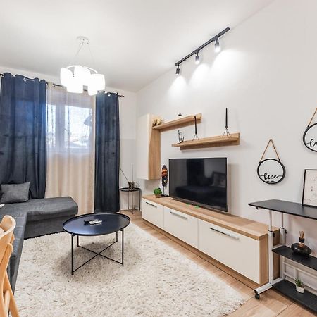 Noir Apartment By Kondo Stays تيرانا المظهر الخارجي الصورة