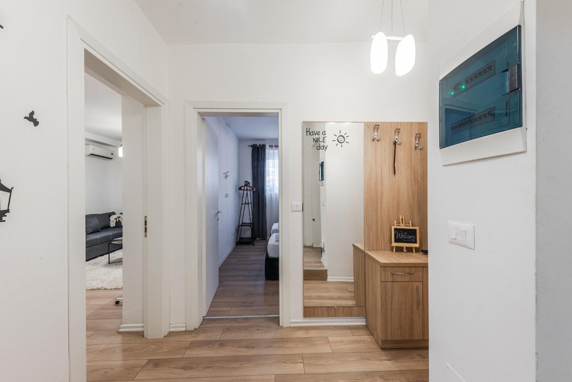 Noir Apartment By Kondo Stays تيرانا المظهر الخارجي الصورة