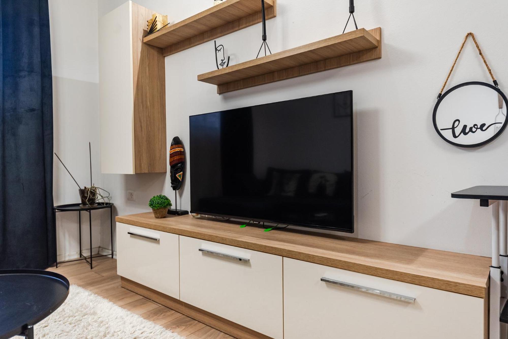 Noir Apartment By Kondo Stays تيرانا المظهر الخارجي الصورة